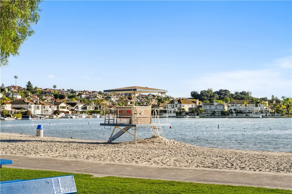 23992 Via La Coruna Mission Viejo, CA 92691