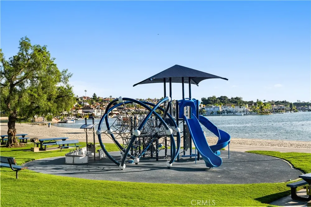 23992 Via La Coruna Mission Viejo, CA 92691