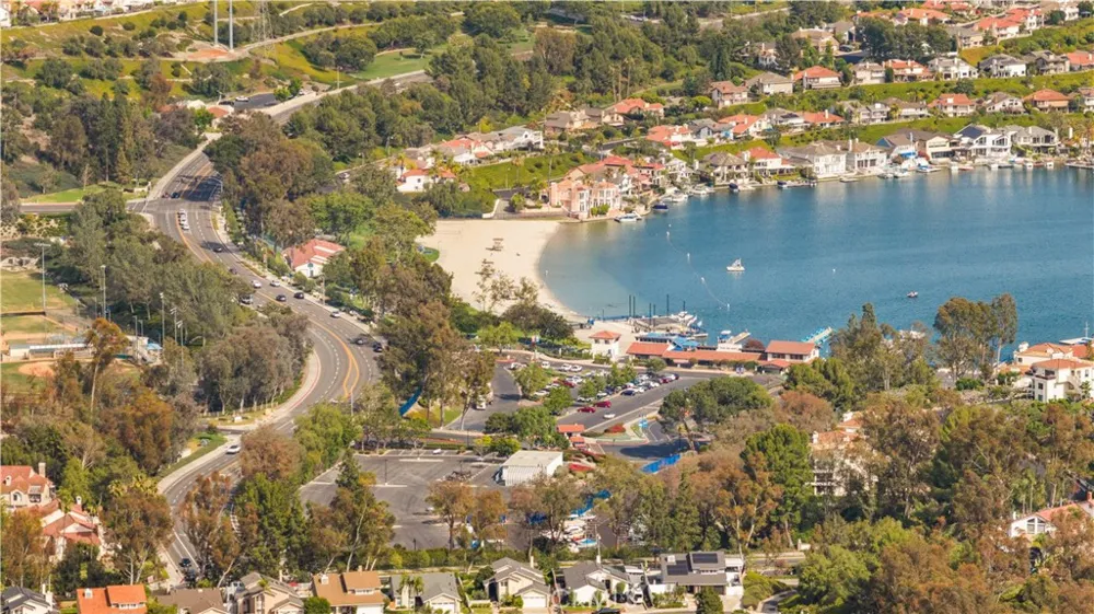 23992 Via La Coruna Mission Viejo, CA 92691