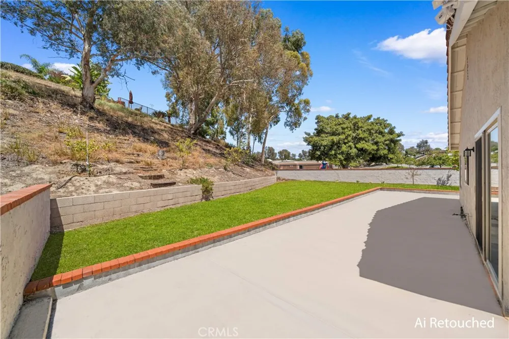 23992 Via La Coruna Mission Viejo, CA 92691