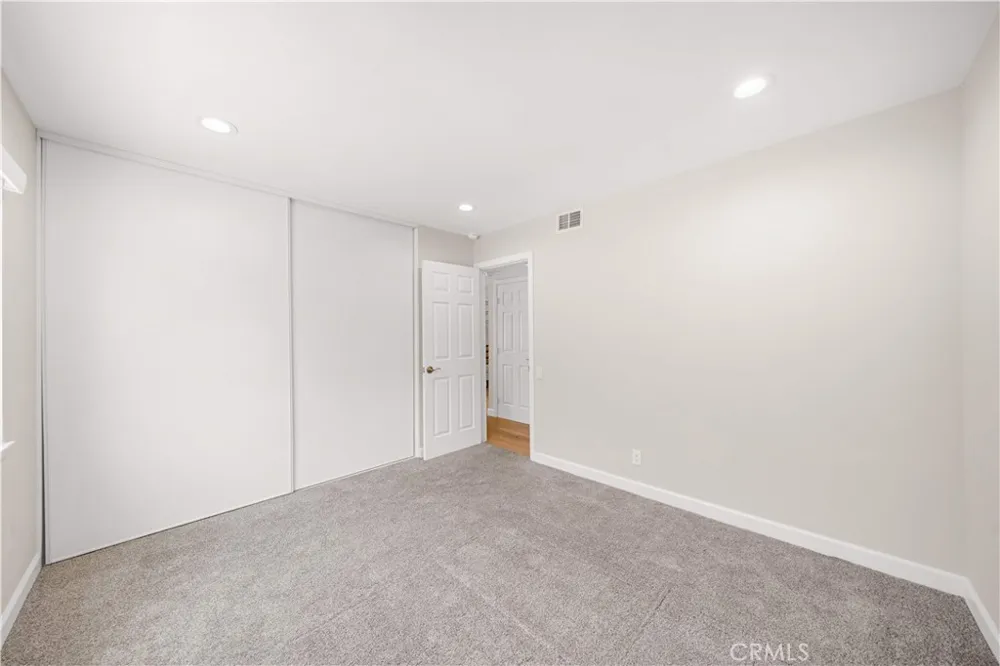 23992 Via La Coruna Mission Viejo, CA 92691