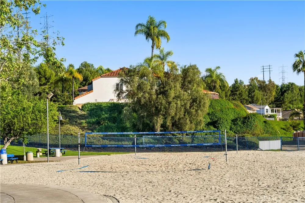 23992 Via La Coruna Mission Viejo, CA 92691