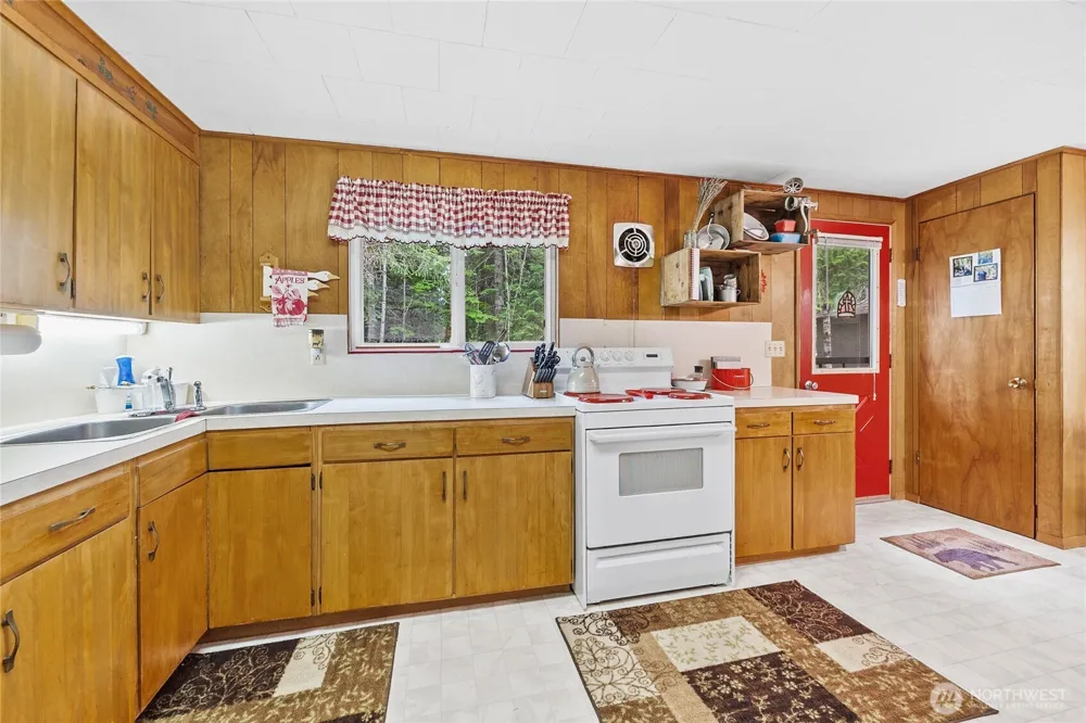 142 Butter Creek Lane Packwood, WA 98361