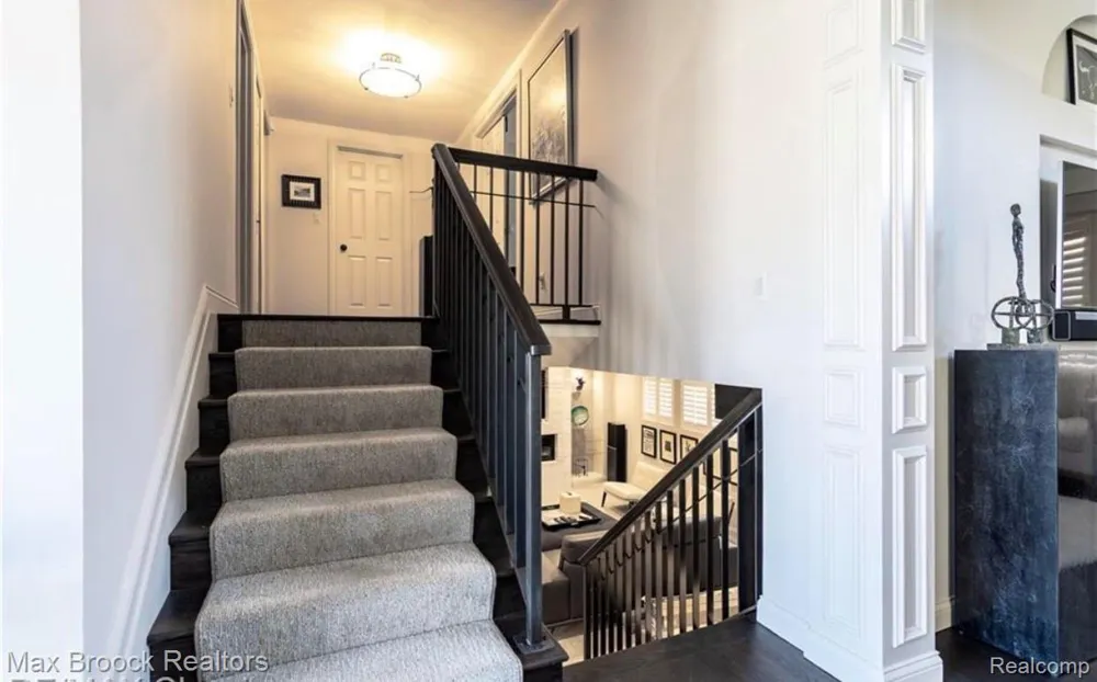 2880 BIRCHENA West Bloomfield Charter Township, MI 48324