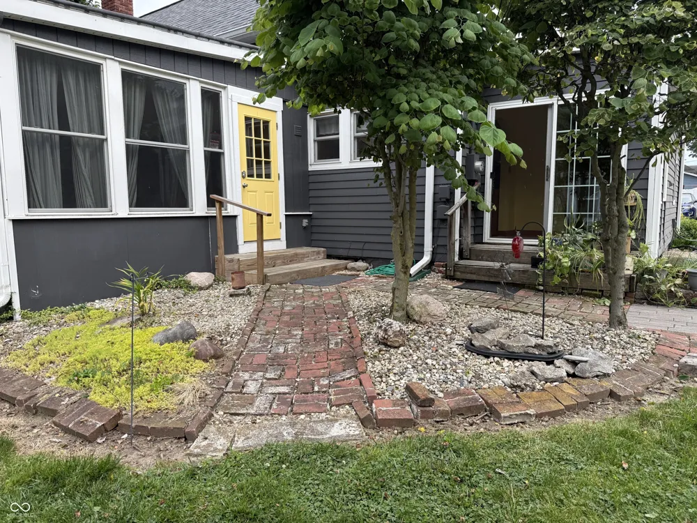 225 S Franklin Street Knightstown, IN 46148