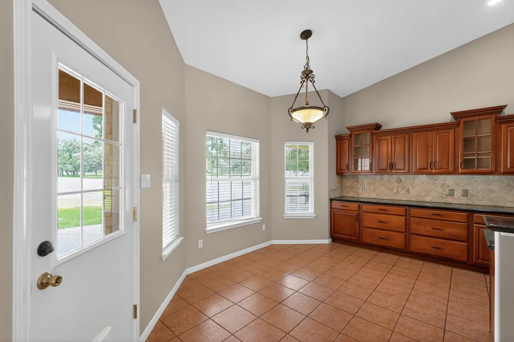 410 Pinehurst Drive New Ulm, TX 78950