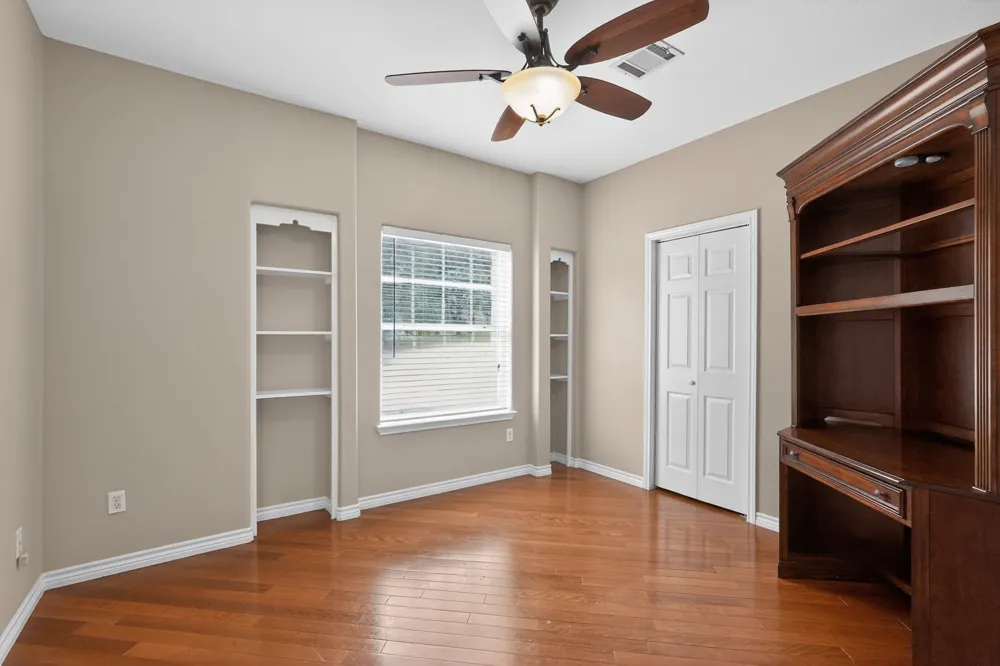 410 Pinehurst Drive New Ulm, TX 78950