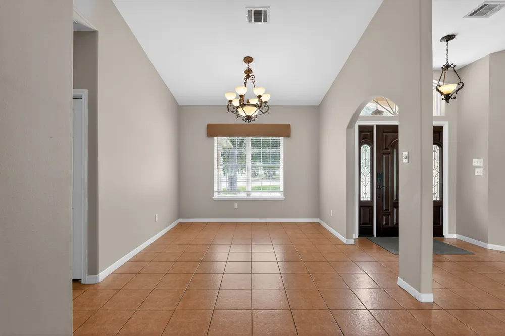 410 Pinehurst Drive New Ulm, TX 78950