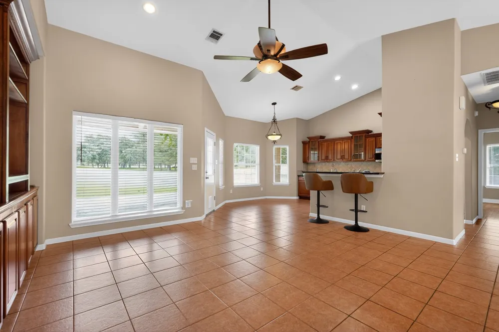 410 Pinehurst Drive New Ulm, TX 78950