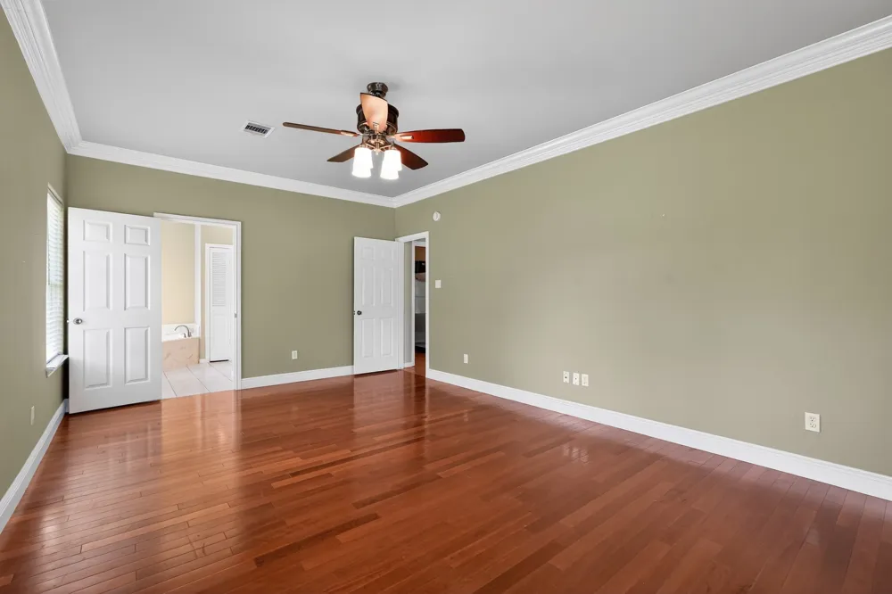 410 Pinehurst Drive New Ulm, TX 78950