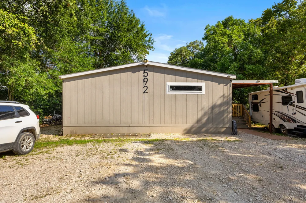 592 Oaklawn Drive Rockdale, TX 76567