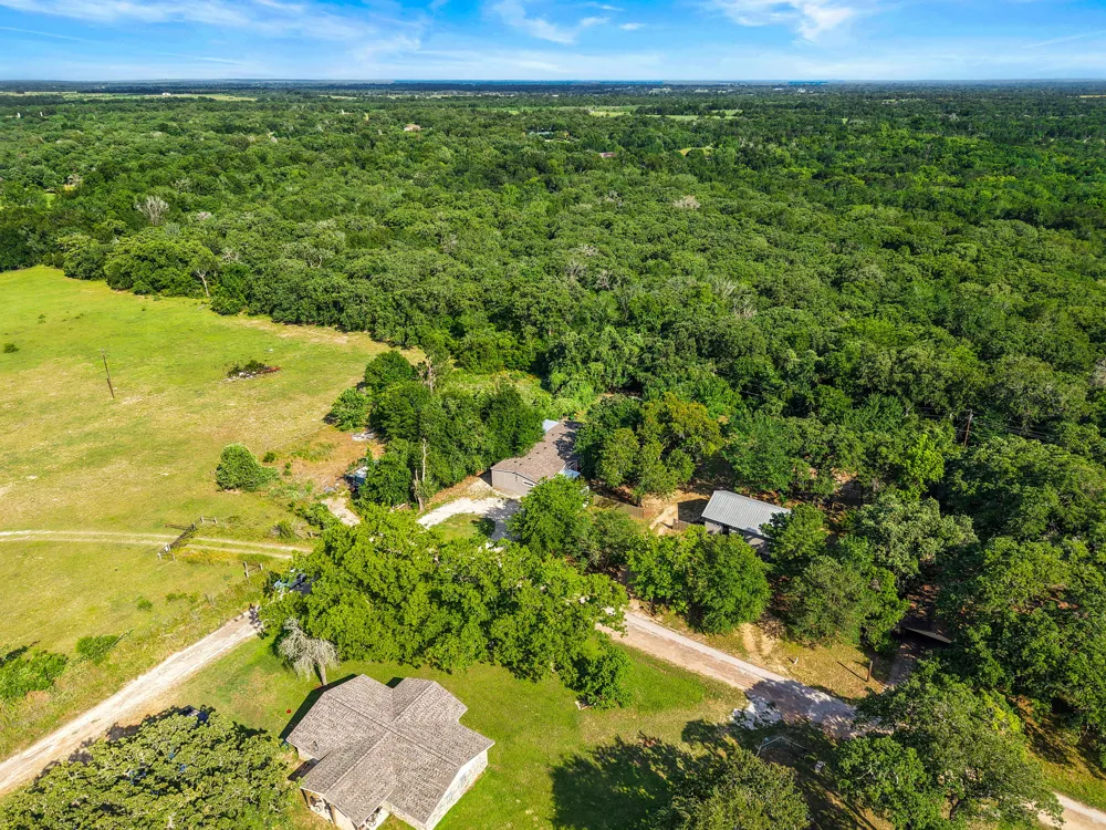 592 Oaklawn Drive Rockdale, TX 76567