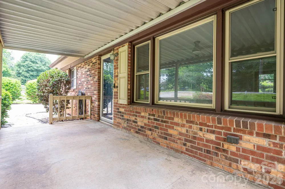 626 Dallas Spencer Mtn Road Dallas, NC 28034