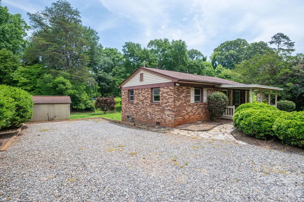 626 Dallas Spencer Mtn Road Dallas, NC 28034