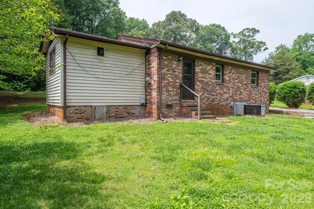 626 Dallas Spencer Mtn Road Dallas, NC 28034