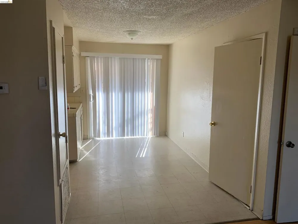 742 Ponce De Leon Ave Stockton, CA 95210