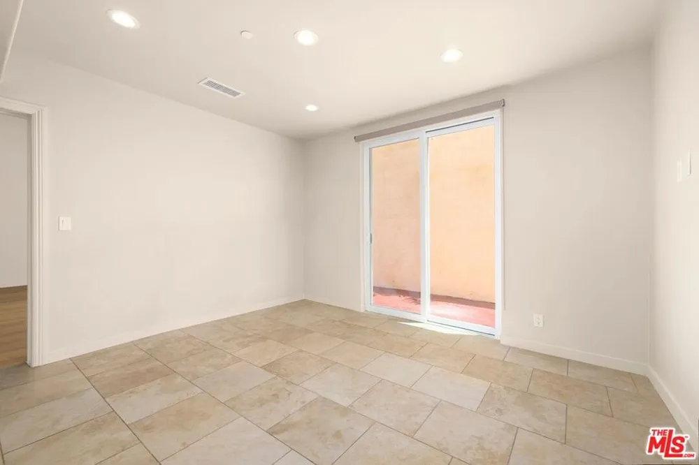 16123 W Sunset Boulevard #105 Pacific Palisades, CA 90272