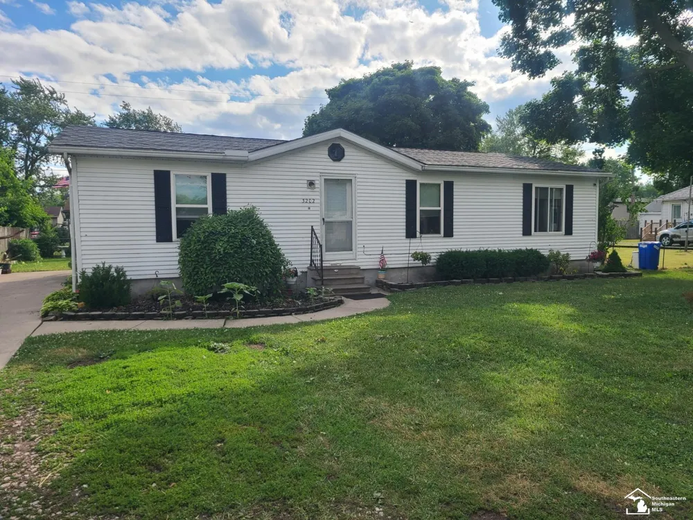 3202 Ferndale Street Frenchtown Township, MI 48162