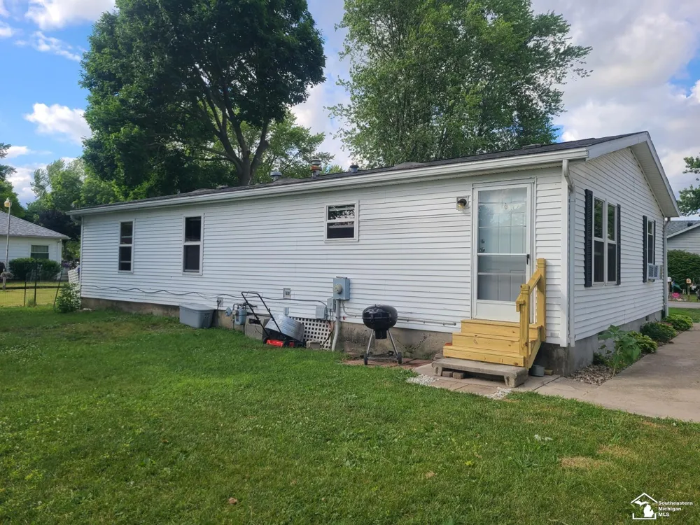 3202 Ferndale Street Frenchtown Township, MI 48162