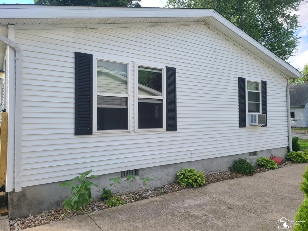 3202 Ferndale Street Frenchtown Township, MI 48162