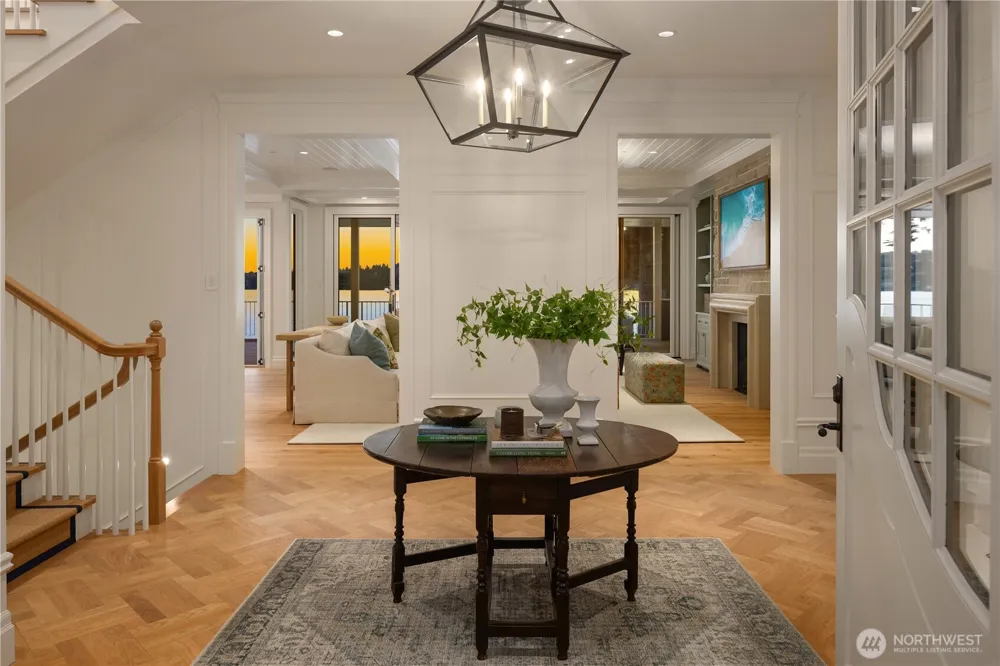 6333 77th Avenue SE Mercer Island, WA 98040