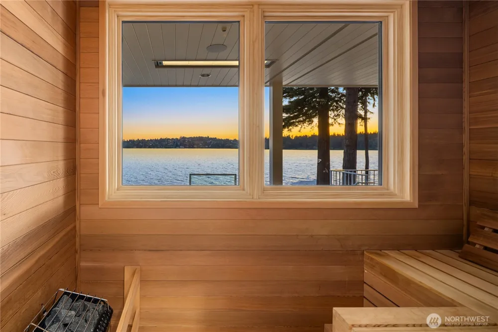 6333 77th Avenue SE Mercer Island, WA 98040
