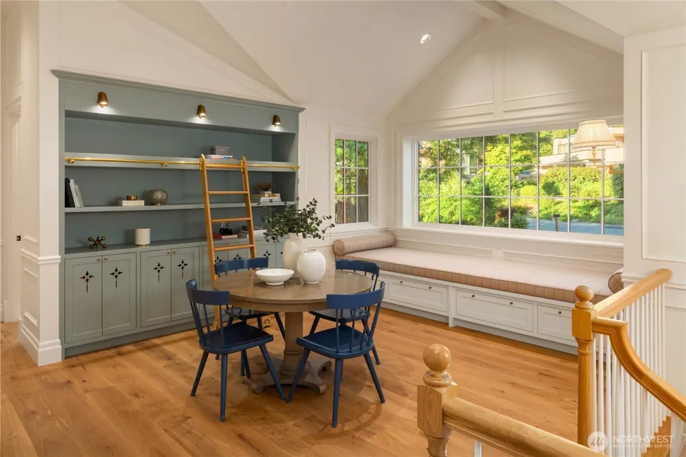 6333 77th Avenue SE Mercer Island, WA 98040