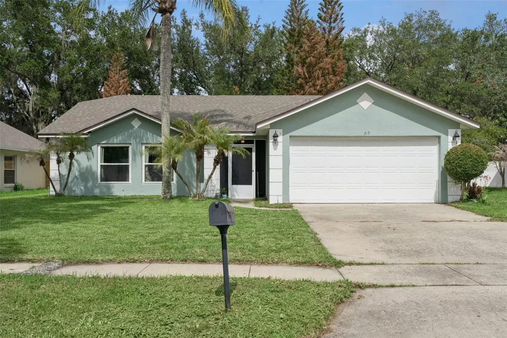 319 STERLING LAKE DRIVE Ocoee, FL 34761