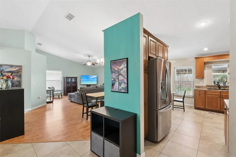 319 STERLING LAKE DRIVE Ocoee, FL 34761