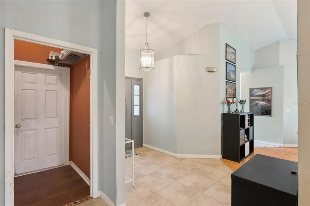 319 STERLING LAKE DRIVE Ocoee, FL 34761