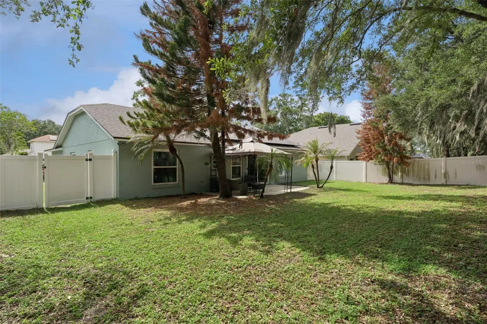 319 STERLING LAKE DRIVE Ocoee, FL 34761