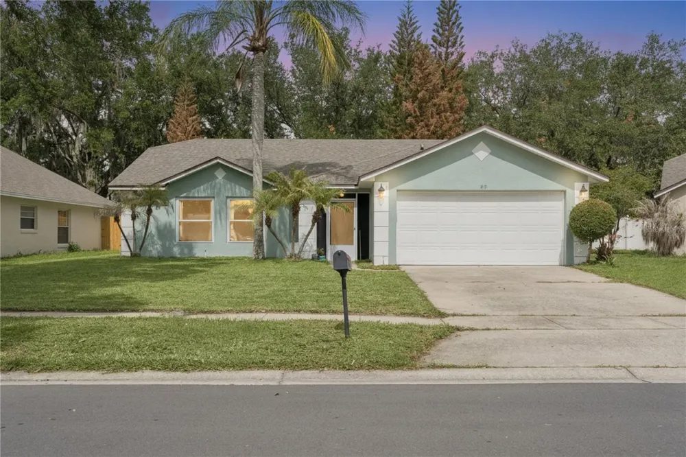 319 STERLING LAKE DRIVE Ocoee, FL 34761