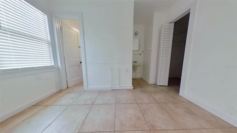 327 NW 15TH TERRACE Gainesville, FL 32603