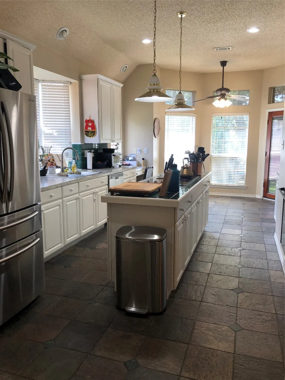 2685 Hillside Drive Highland Village, TX 75077