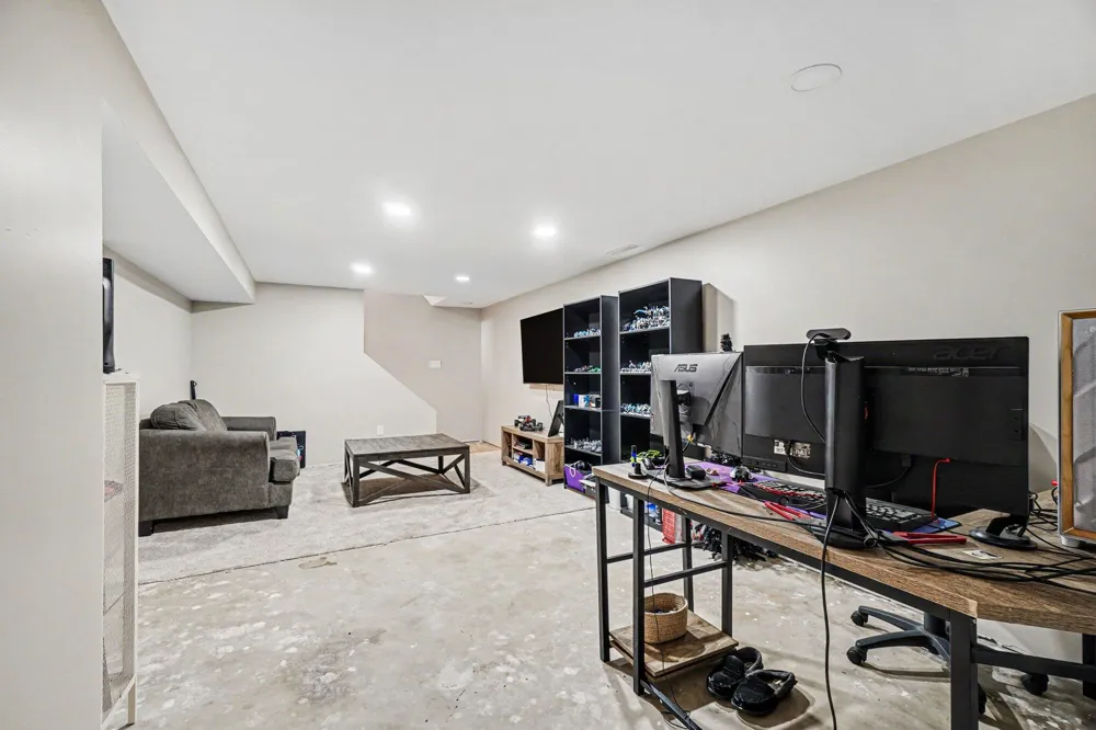 2605 Heverly Drive E Portage City, MI 49024