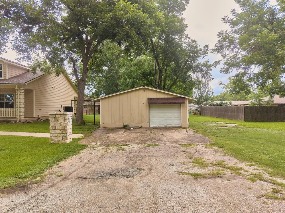2605 Abell Street Wharton, TX 77488