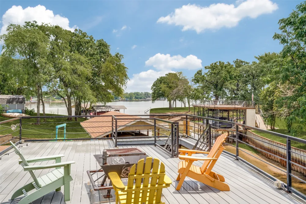 109 Autumn Wood Trail Gun Barrel City, TX 75156