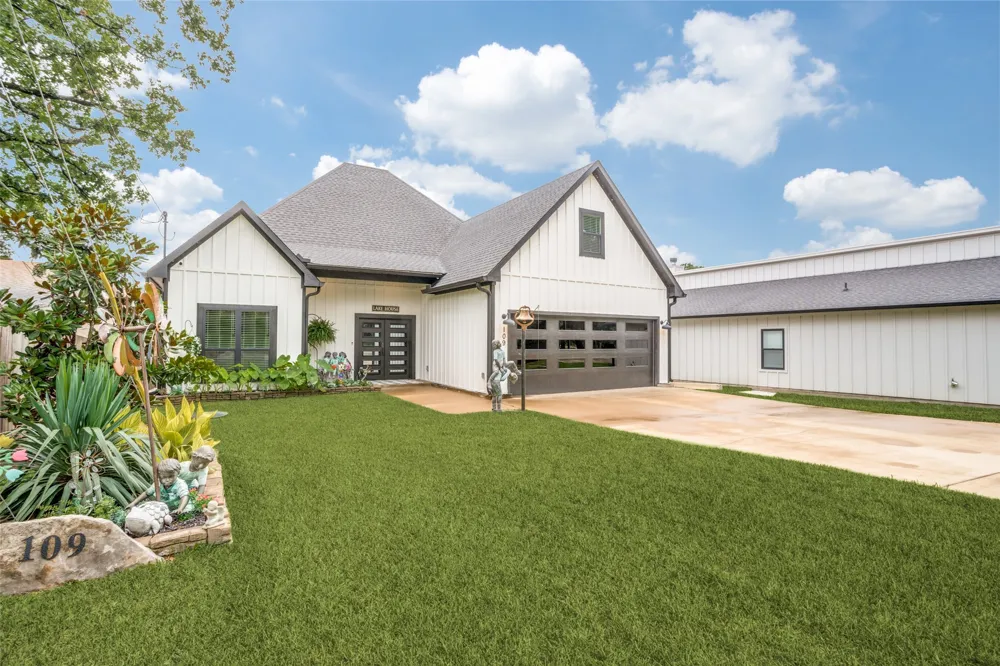 109 Autumn Wood Trail Gun Barrel City, TX 75156