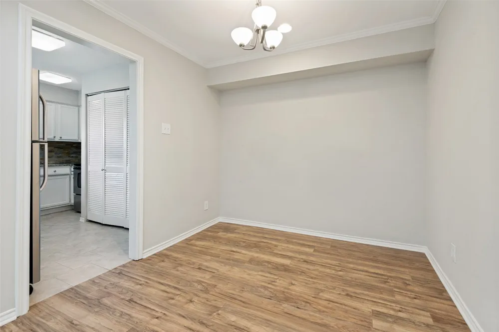 16301 Ledgemont Lane #277 Addison, TX 75001