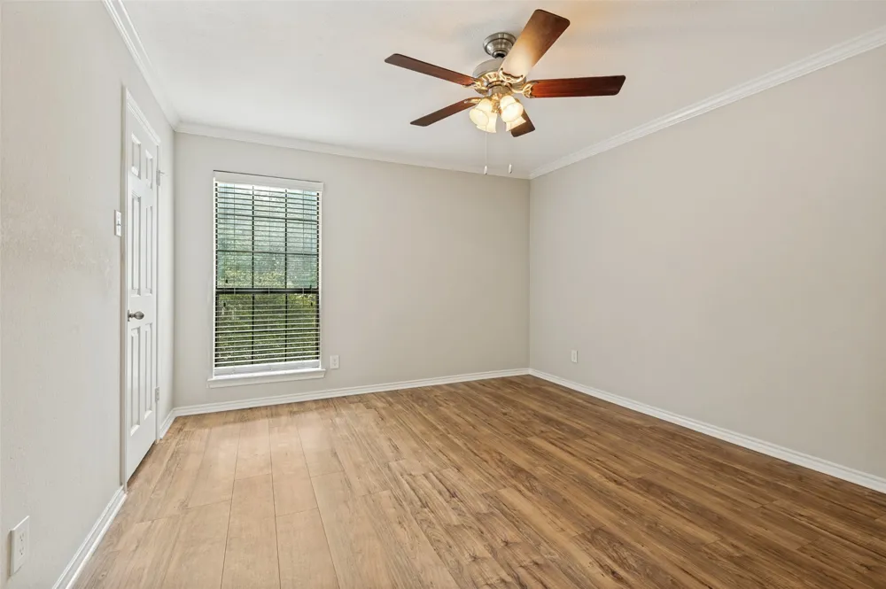 16301 Ledgemont Lane #277 Addison, TX 75001