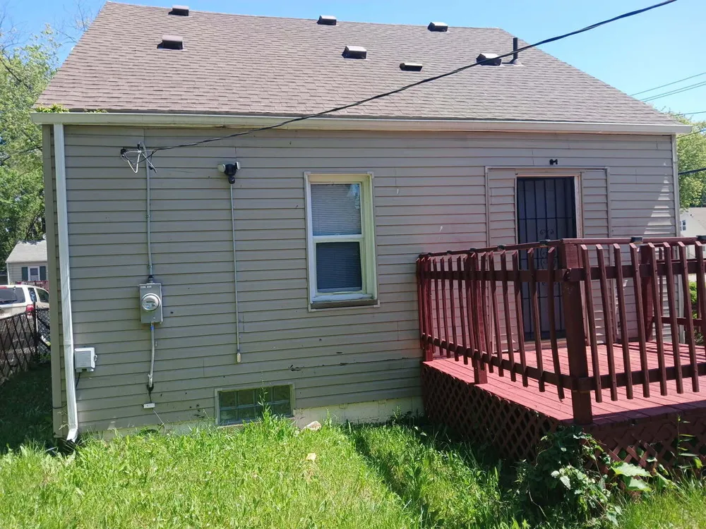 19012 Kingsville Street Detroit, MI 48236
