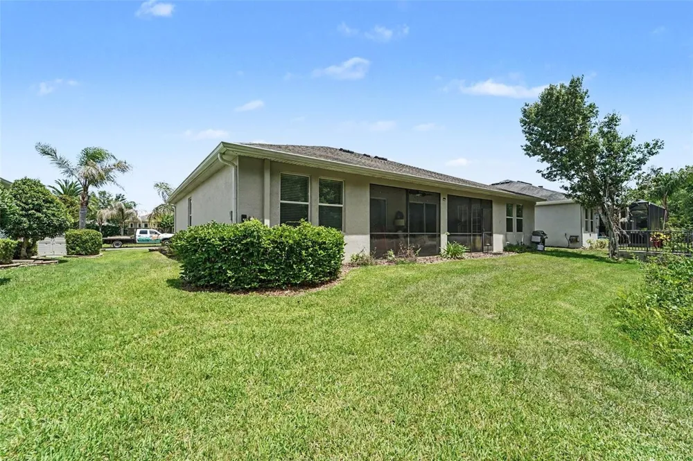 10202 HYANNISPORT LOOP San Antonio, FL 33576