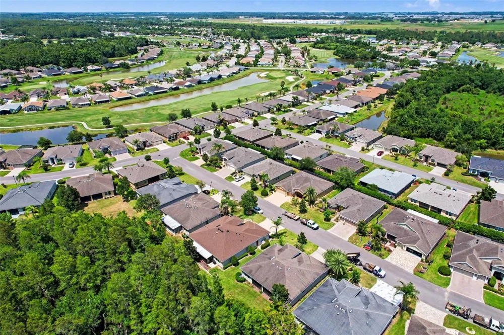 10202 HYANNISPORT LOOP San Antonio, FL 33576