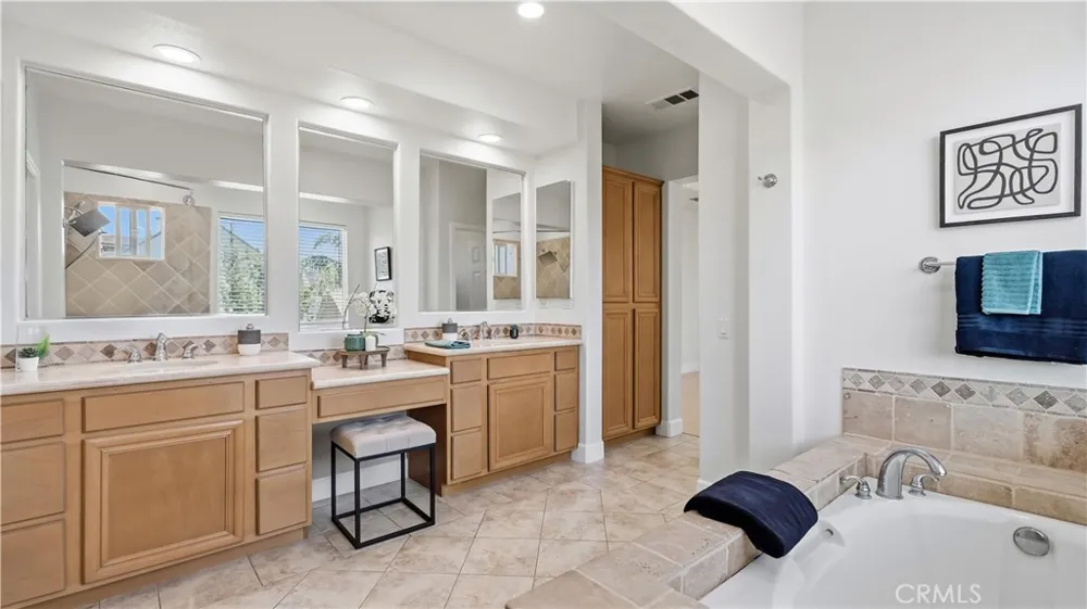 13322 Brass Ring Eastvale, CA 92880