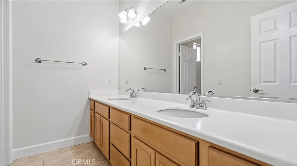 13322 Brass Ring Eastvale, CA 92880