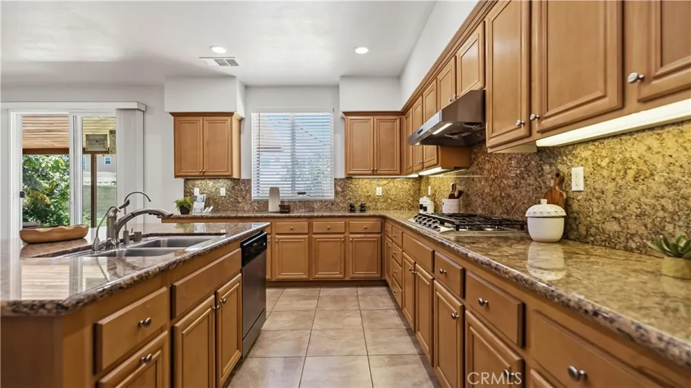 13322 Brass Ring Eastvale, CA 92880