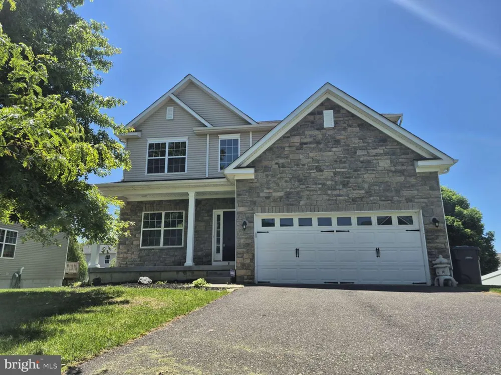 8 LOCUST LANE Swedesboro, NJ 08085