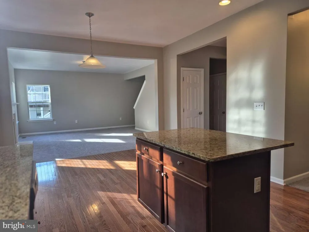 8 LOCUST LANE Swedesboro, NJ 08085