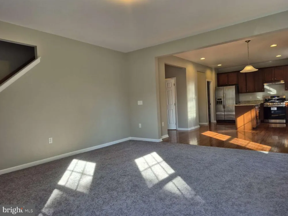 8 LOCUST LANE Swedesboro, NJ 08085