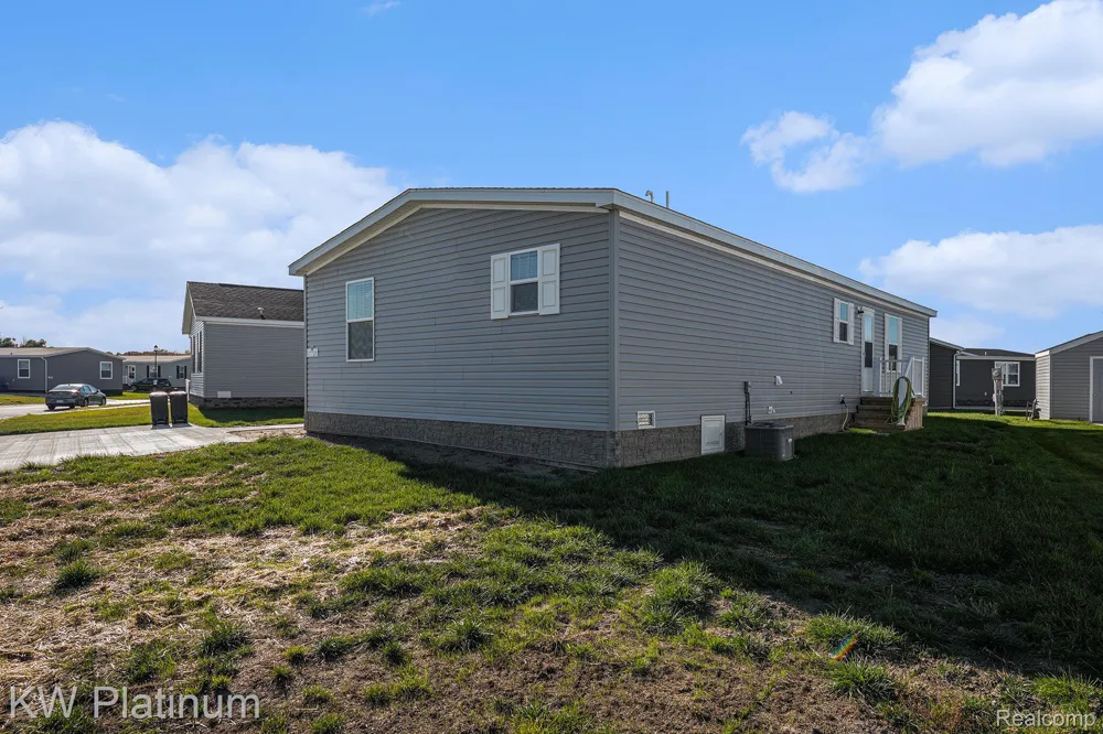 37723 Sandstone Trail Lenox Township, MI 48048
